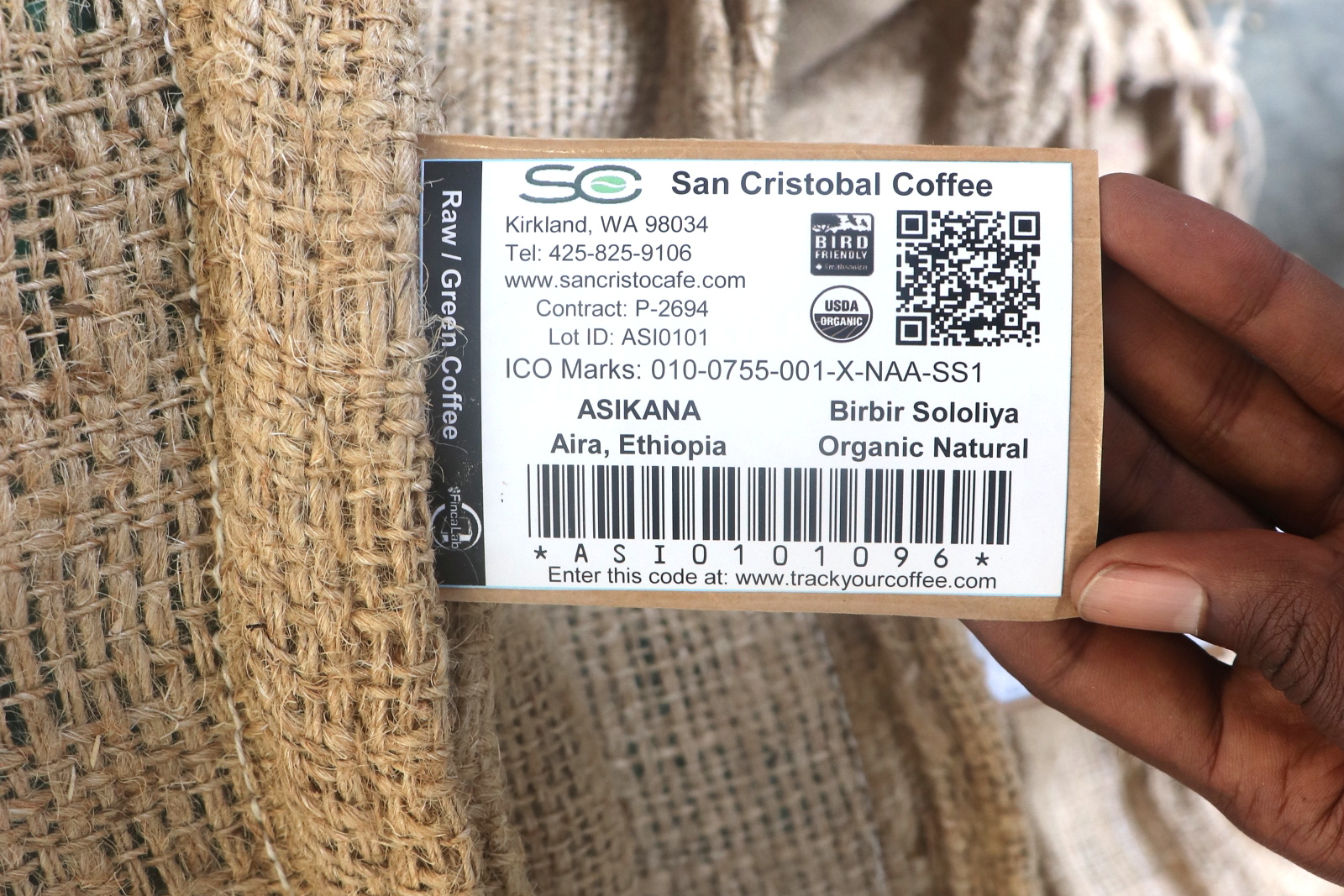All Asikana coffees are shipped with barcodes and serial numbers, 100% traceable